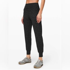Lululemon Align Jogger 28”, size 4